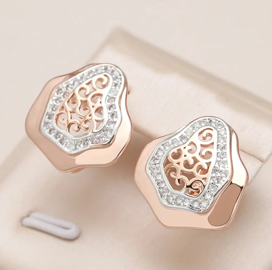 Golden Zirconia Shell Earrings